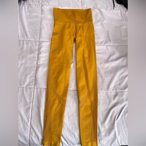 All in motion workout leggings
